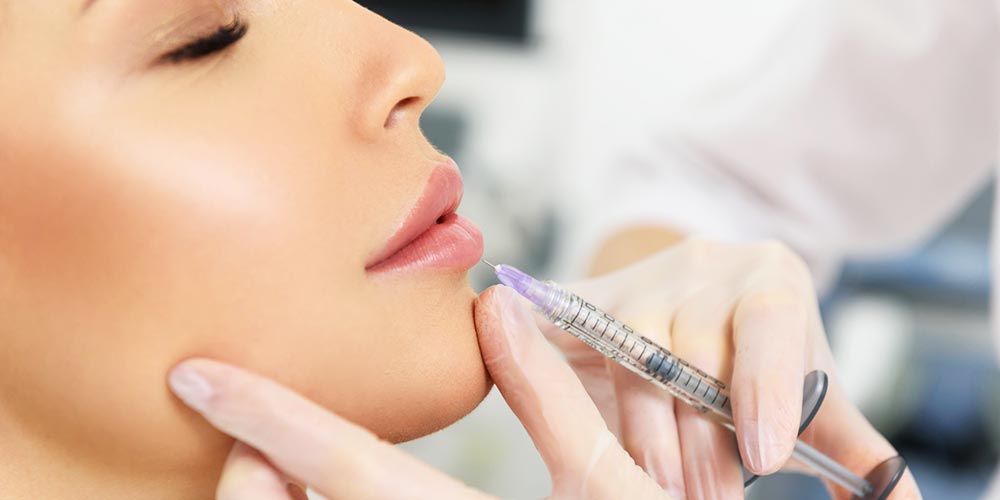 مراقبت های بعد از تزریق ژل لب مدل قلوه ای
